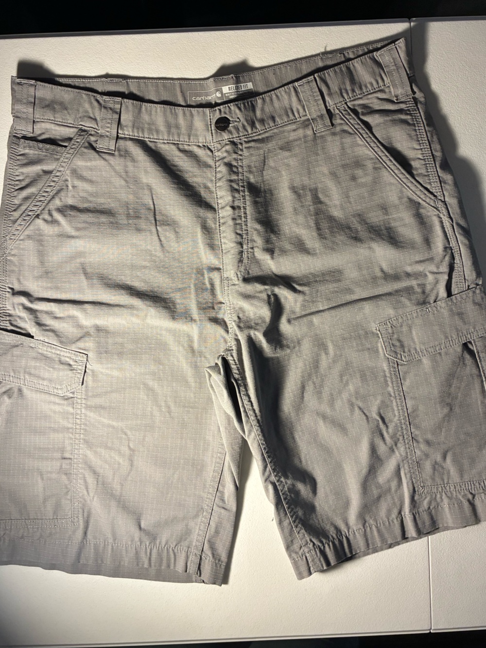 Carthatt Gray Men's Cargo Shorts Size 38 pre-owned Great Condition